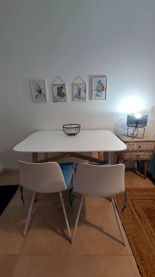 Nias Studio Apartment Perama  Exterior foto